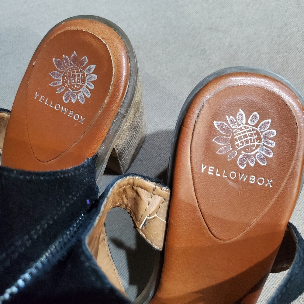 Yellow Box Black Suede Ankle Strap Chunky Heels Size 8.5 - Picture 3 of 9